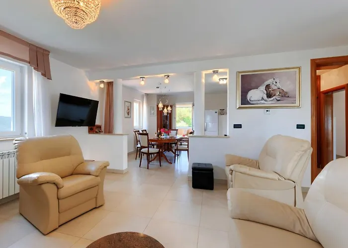 Semesterbostad Dina By Interhome