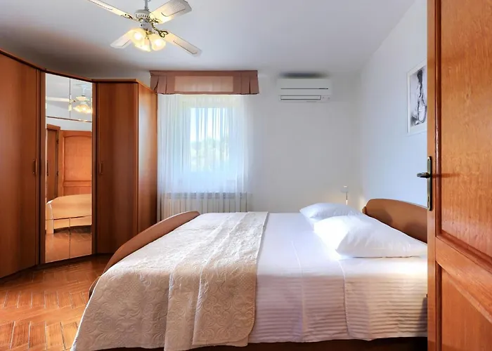 Dina By Interhome Semesterbostad *