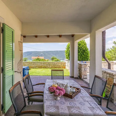 度假居 Dina By Interhome *