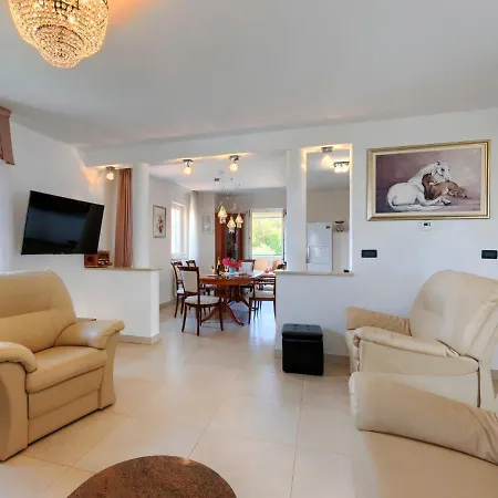 度假居 Dina By Interhome