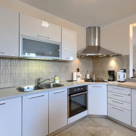 Semesterbostad Dina By Interhome