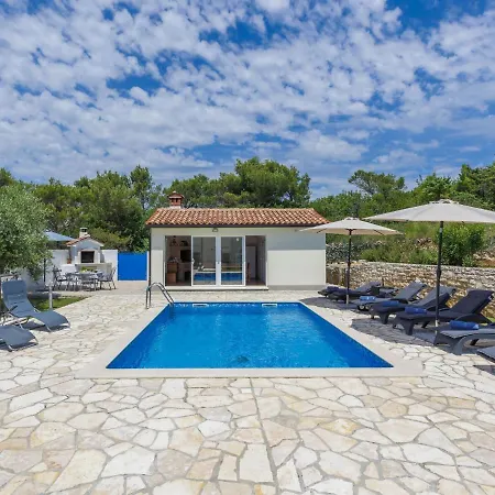 Oliva By Interhome * Trget