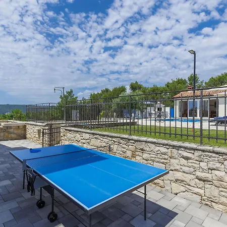 Dina By Interhome Trget