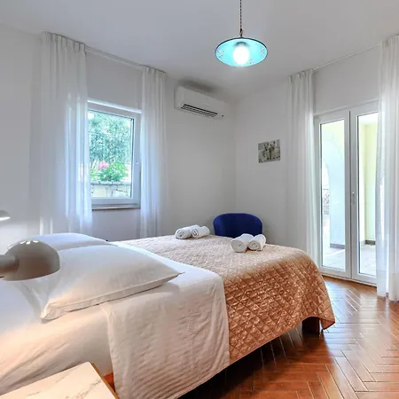Oliva By Interhome